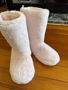 Primark Pale Pink Plush Boot Slippers